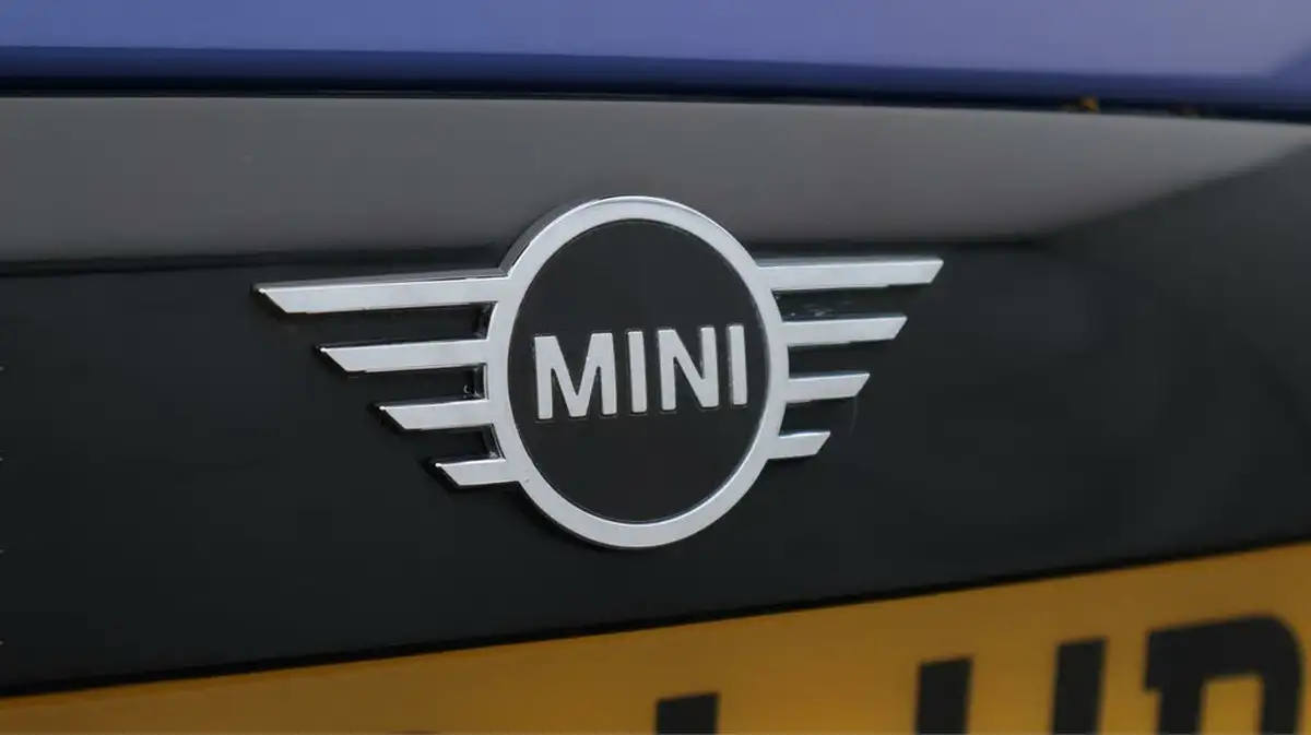 2019-mini-cooper-15-cooper-classic-convertible-2d-big-22