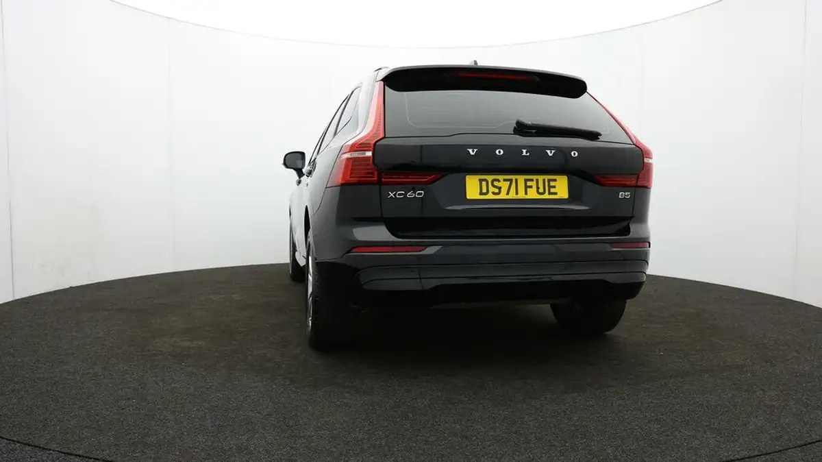 2021-volvo-xc60-20-b5-momentum-big-33