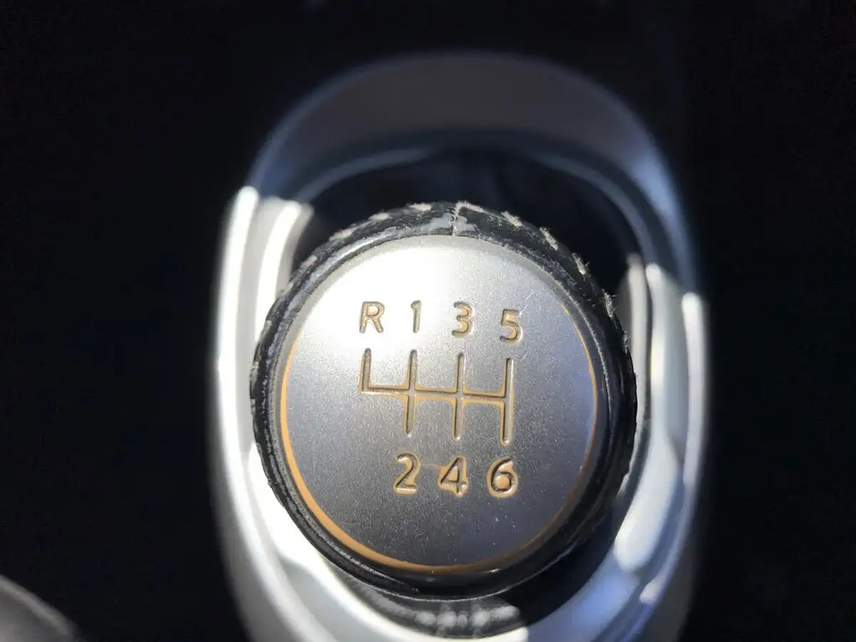 2016-nissan-juke-12-acenta-big-15