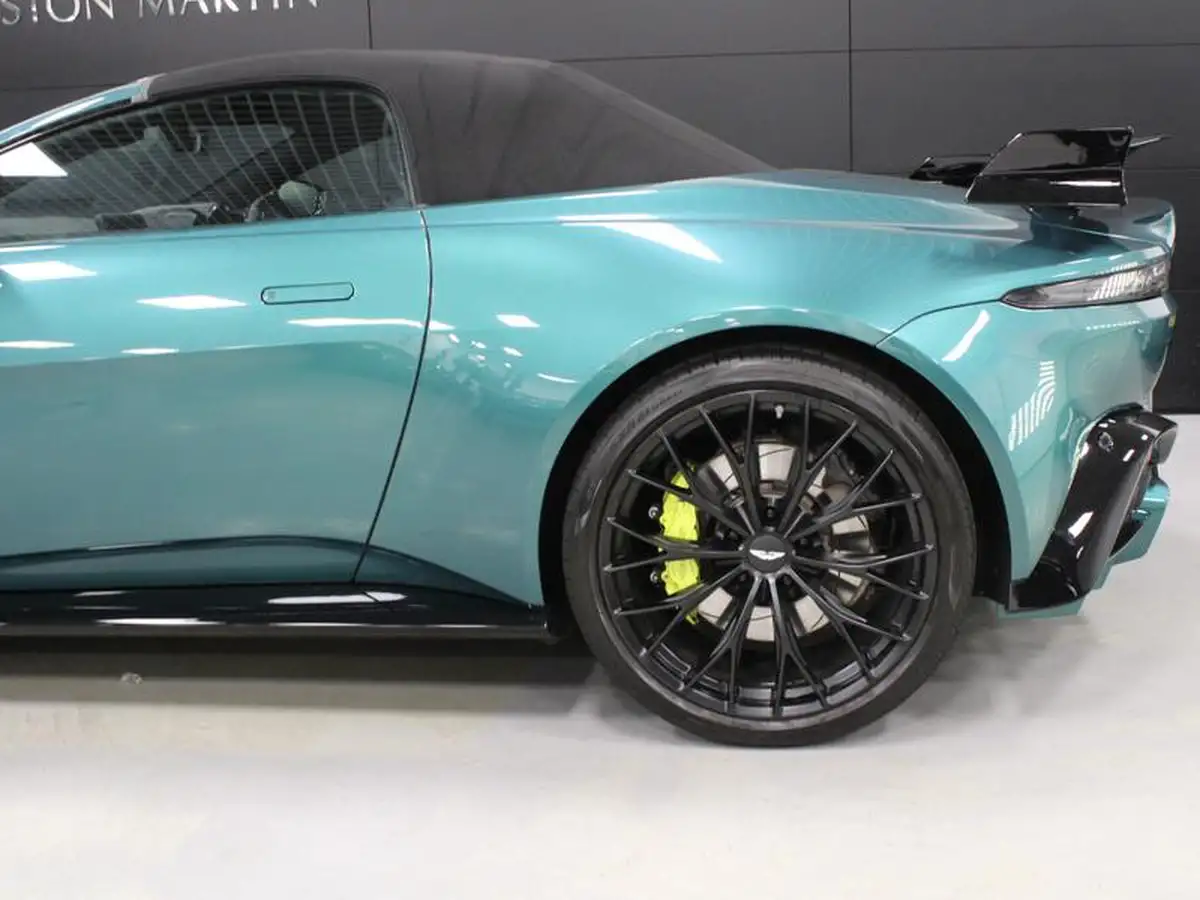 2022-aston-martin-vantage-40-v8-vantage-f1-roadster-big-6