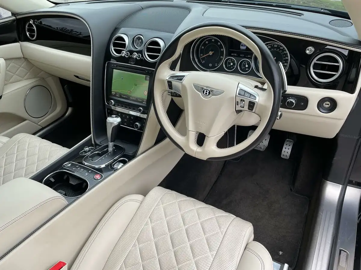 2016-bentley-flying-spur-40-v8-s-big-24