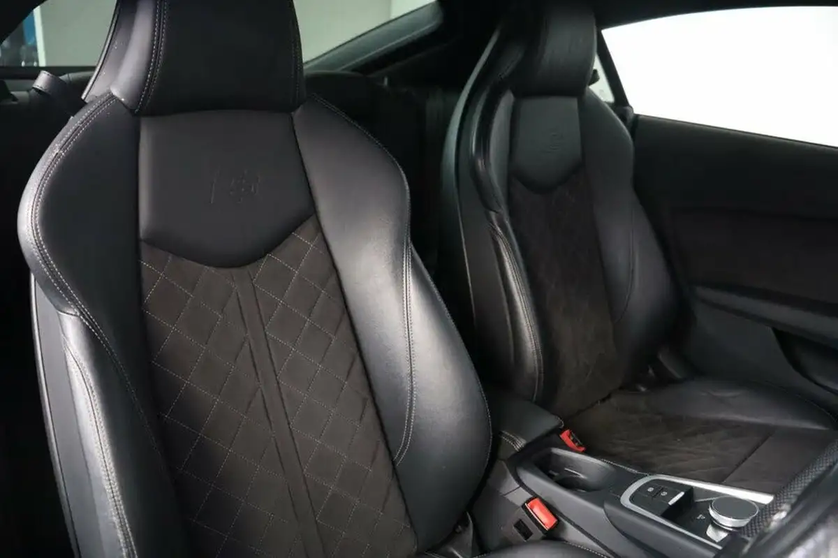 2019-audi-tt-coupe-20-40-tfsi-s-line-big-19