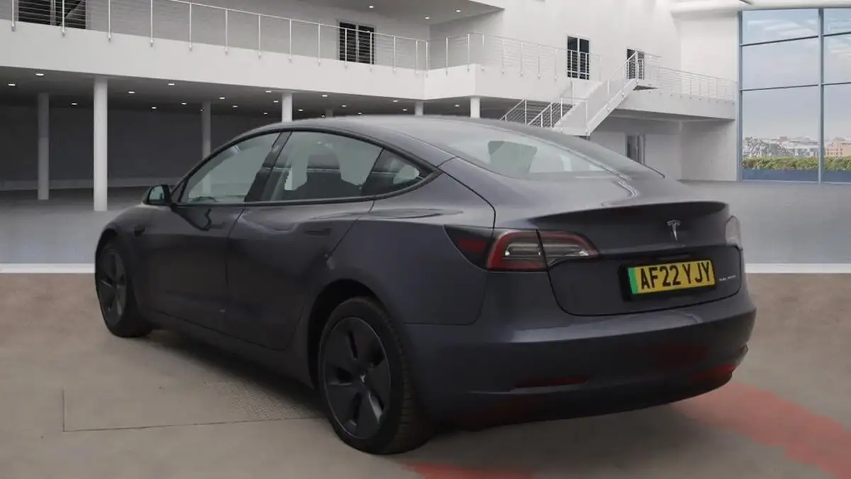 2022-tesla-model-3-e-long-range-big-1