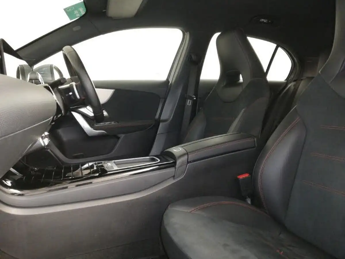 2023-mercedes-benz-a-class-13-a180-amg-line-premium-hatchback-5d-7g-dct-big-4