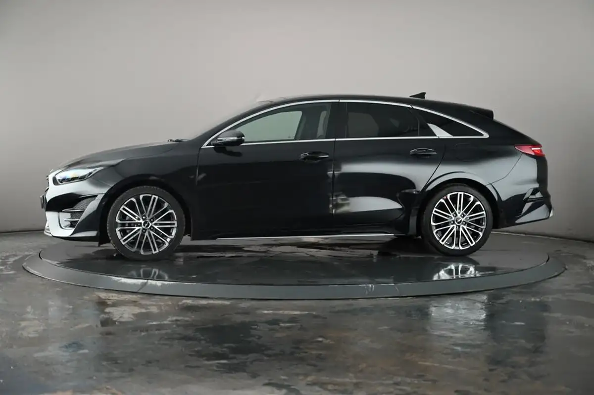 2024-kia-pro-ceed-15-t-gdi-gt-line-s-138bhp-big-13