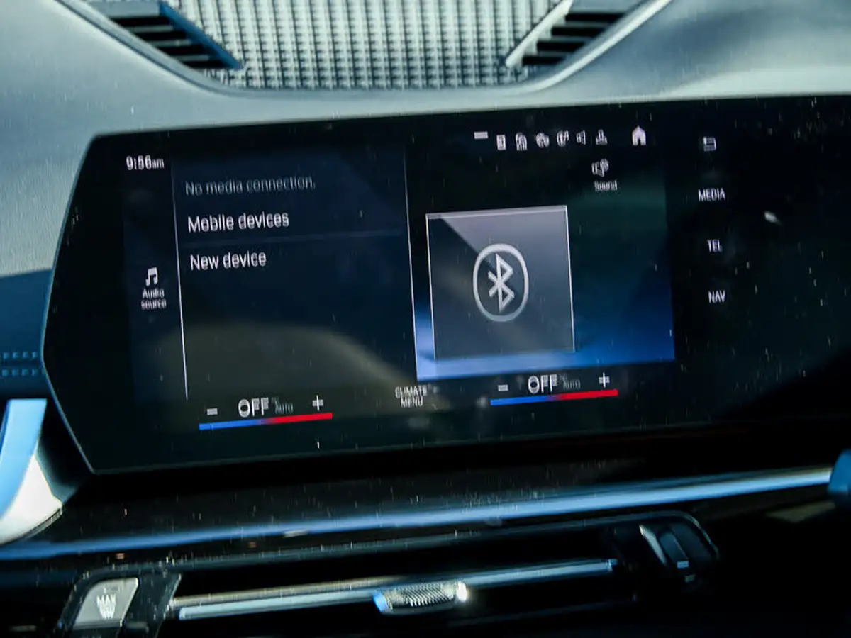 2023-bmw-ix1-e-xdrive30-xline-big-19