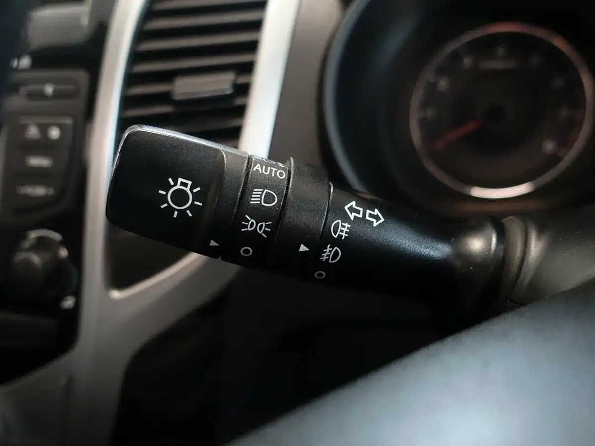 2016-hyundai-ix20-14-premium-big-25