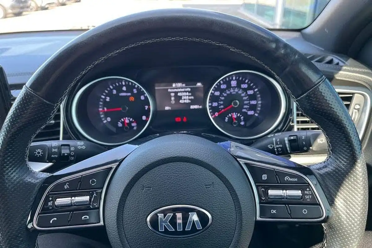 2020-kia-ceed-10-t-gdi-gt-line-big-11