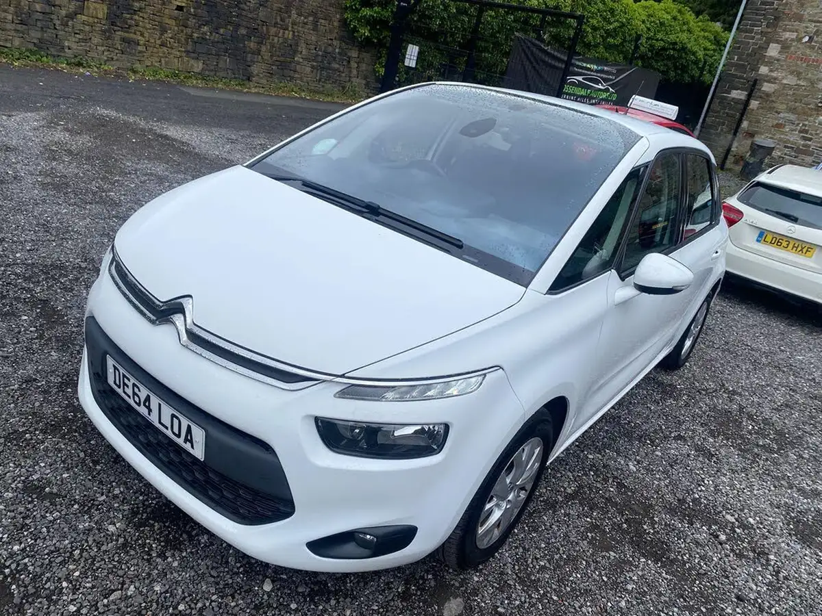 2014-citroen-c4-picasso-16e-hdi-vtr-115ps-big-1