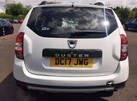 2017-dacia-duster-12-tce-laureate-small-2