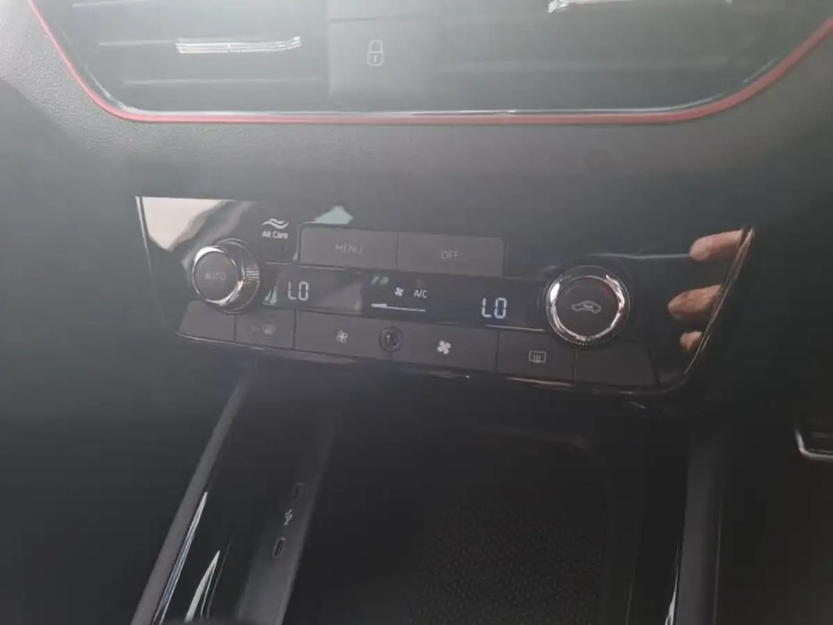 2024-skoda-kamiq-10-tsi-monte-carlo-116ps-big-16