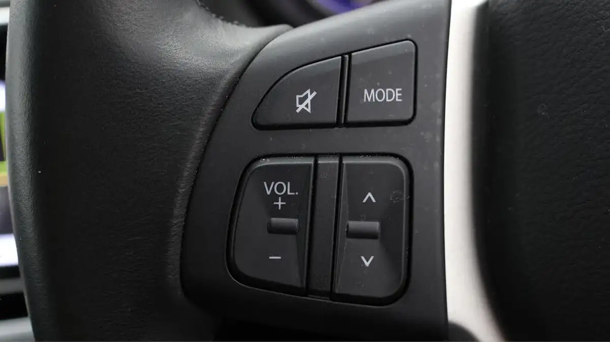 2021-suzuki-s-cross-14-boosterjet-sz-t-big-23
