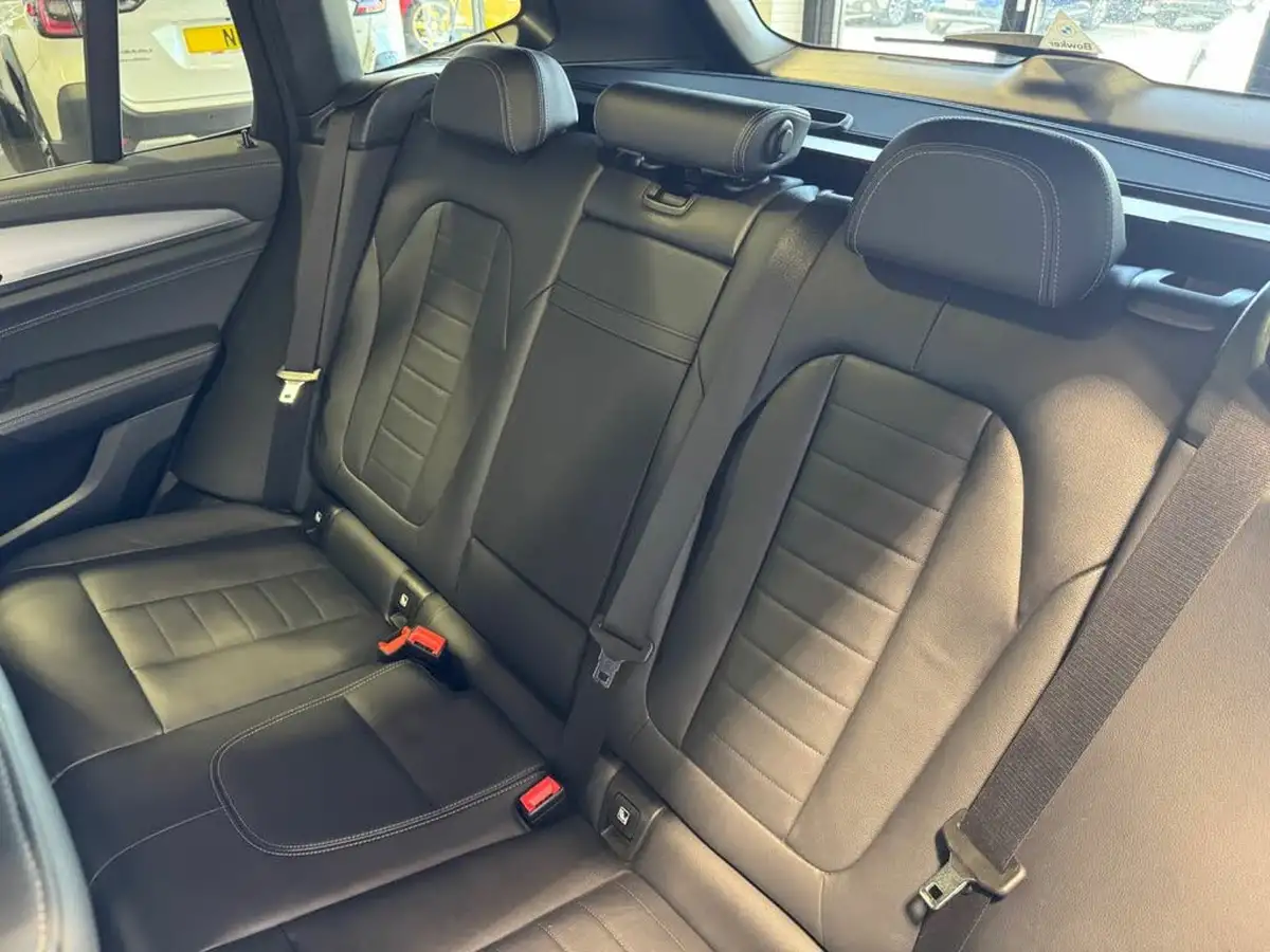 2021-bmw-ix3-e-premier-edition-big-34