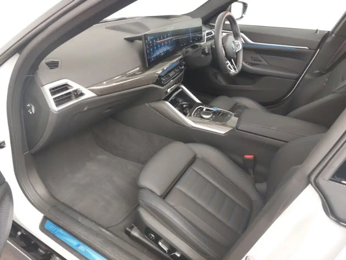 2025-bmw-i4-e-m50-big-6