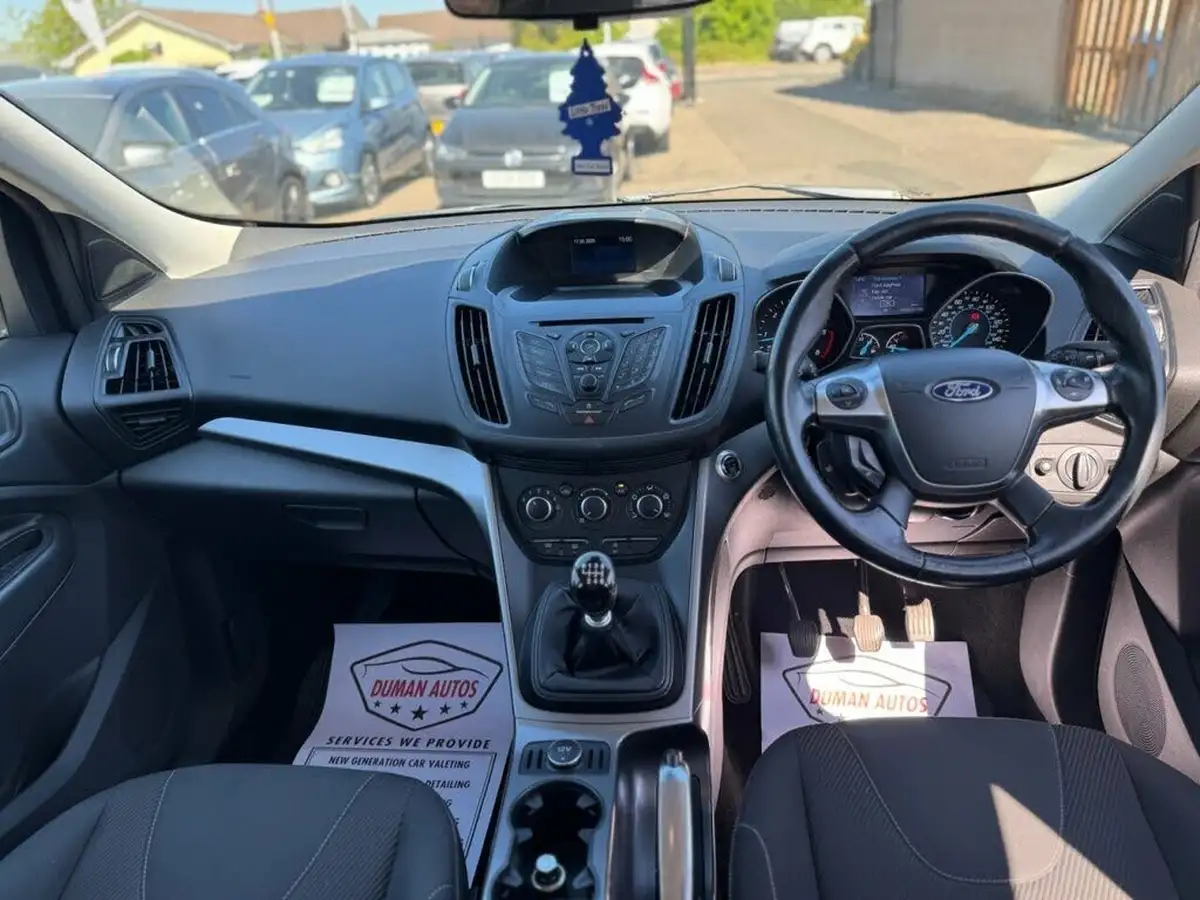 2016-ford-kuga-20tdci-zetec-big-11
