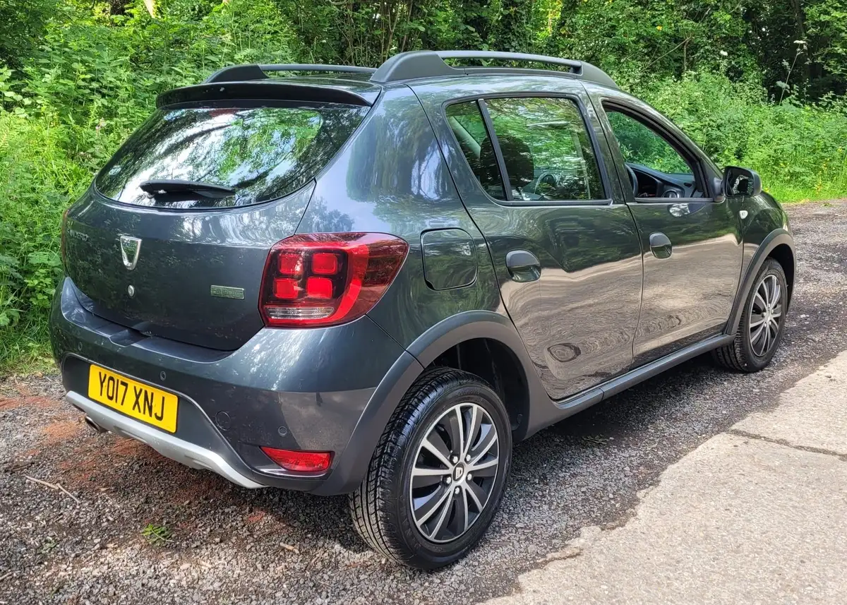 2017-dacia-sandero-stepway-15dci-laureate-big-7