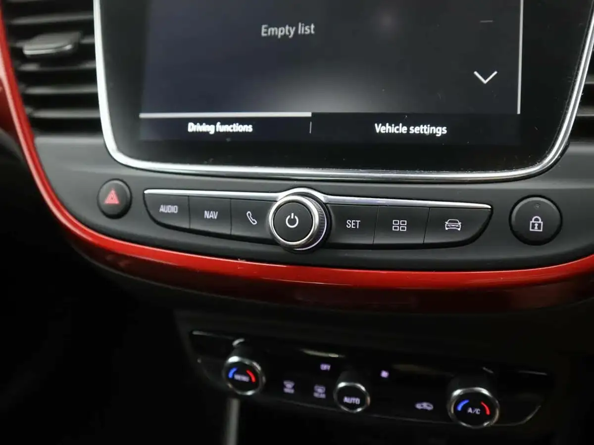 2022-vauxhall-crossland-15-gs-line-big-28