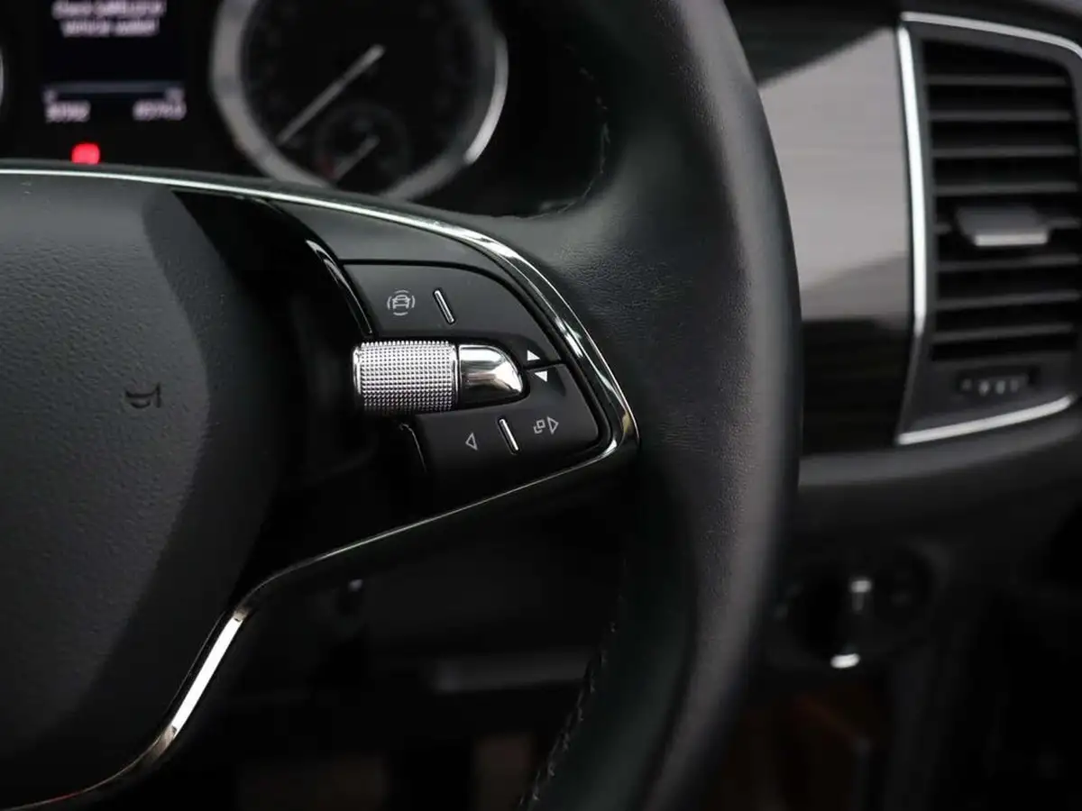 2021-skoda-kodiaq-15-tsi-se-l-dsg-big-32