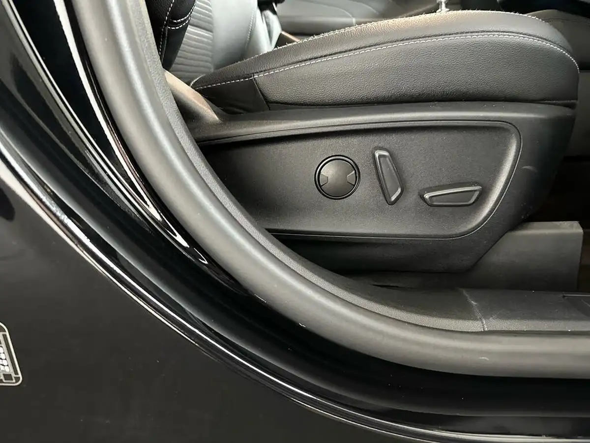 2022-ford-kuga-big-29