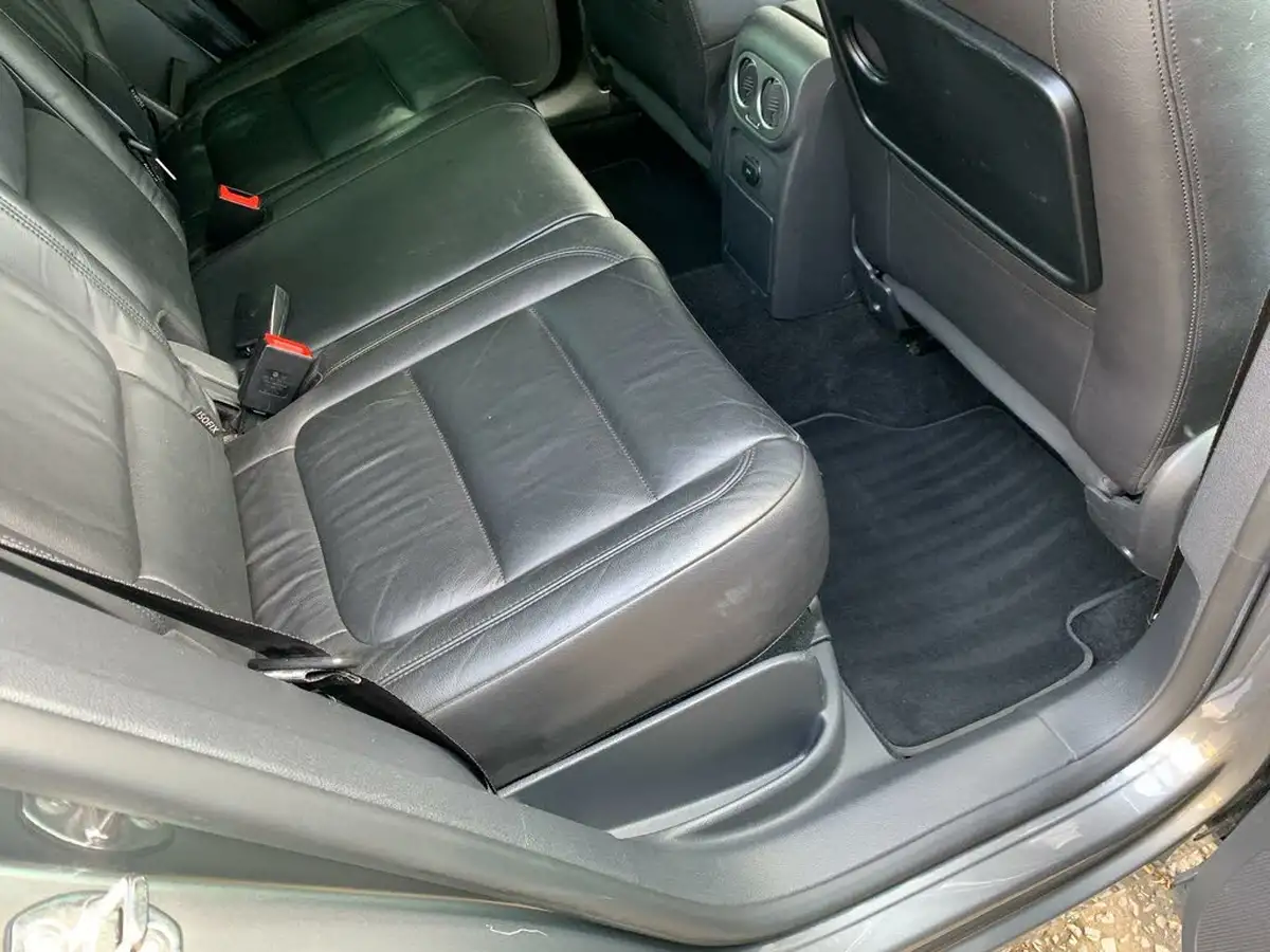 2011-volkswagen-tiguan-20td-match-140ps-dsg-big-15
