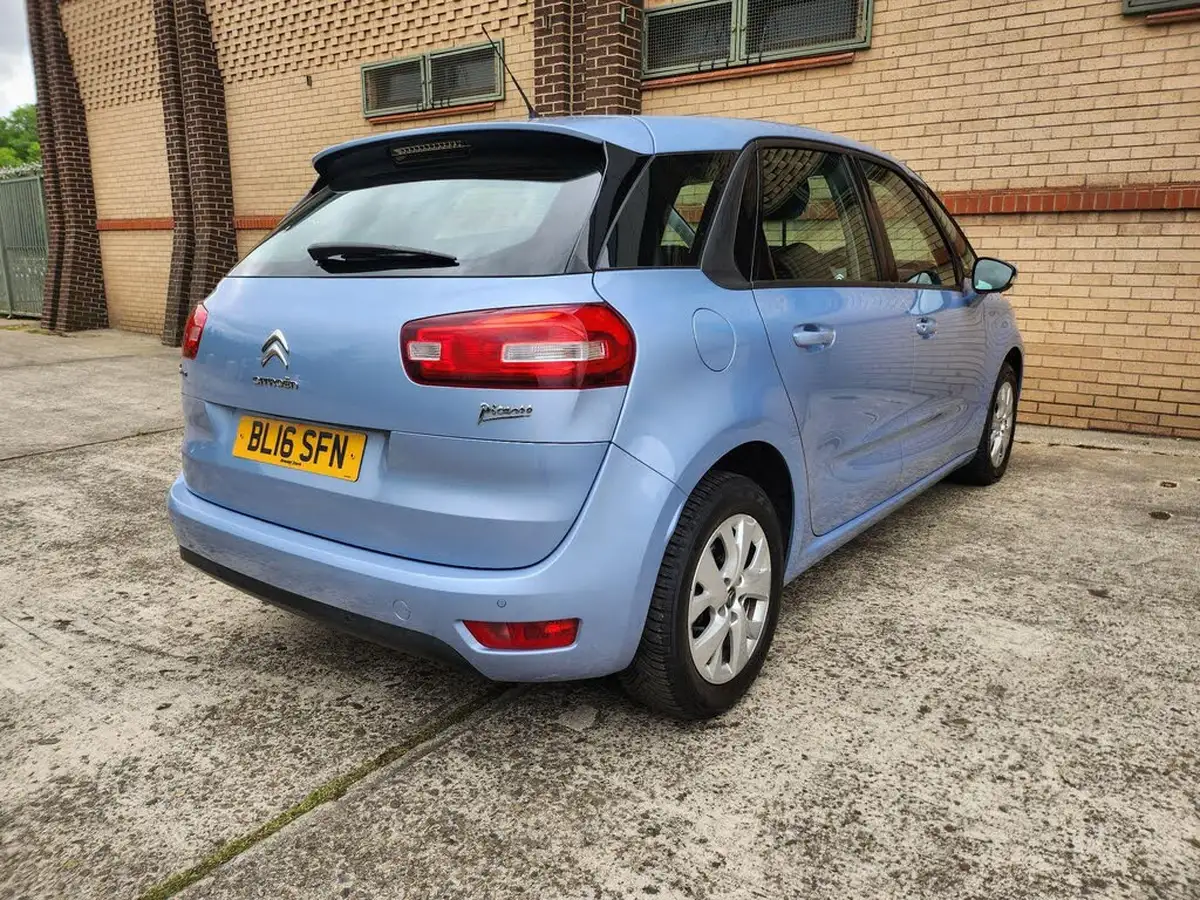 2016-citroen-c4-picasso-16bluehdi-vtr-120ps-big-4