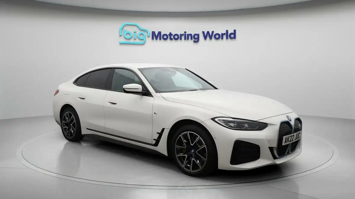 2022-bmw-i4-e-edrive40-m-sport-big-1