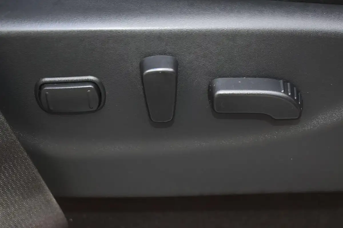 2021-land-rover-110-defender-30-d300-x-dynamic-se-big-17
