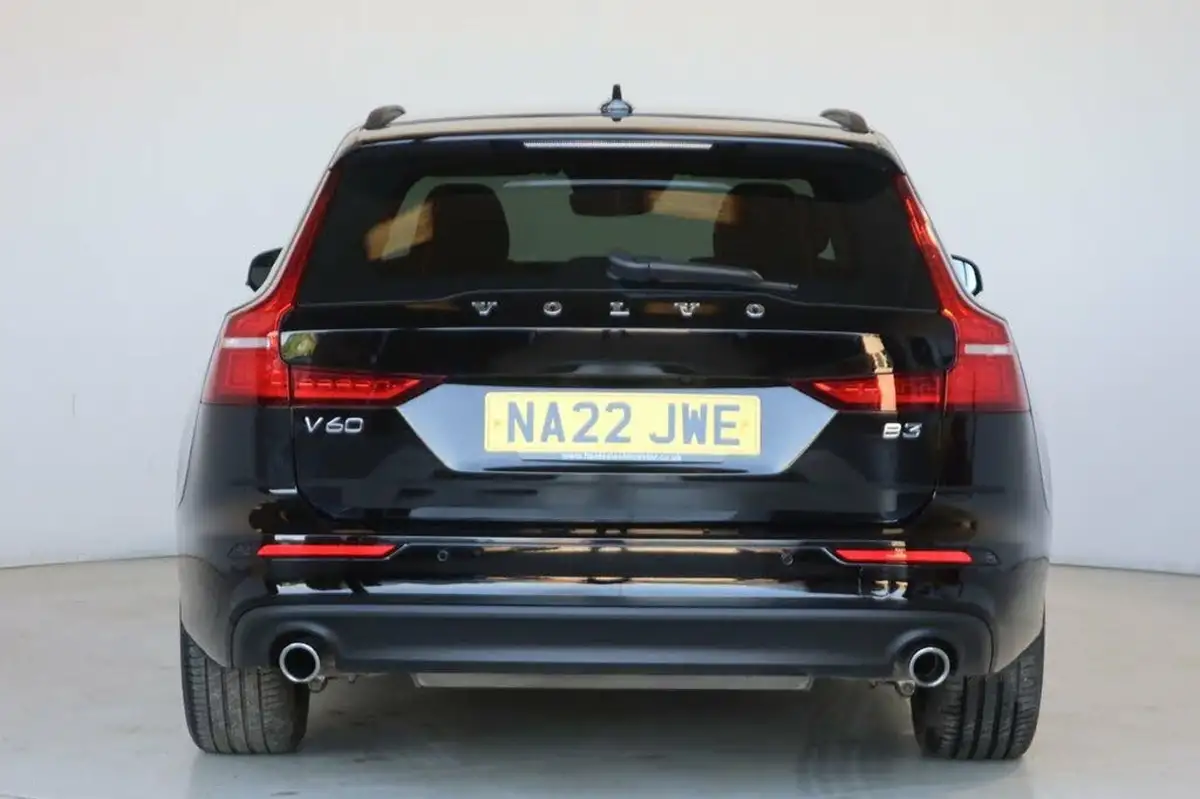 2022-volvo-v60-20-b3-momentum-161bhp-big-6