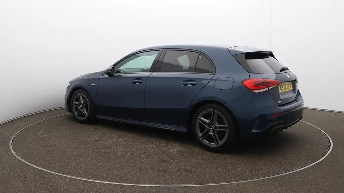 2022-mercedes-benz-a-class-13-a200-amg-line-edition-executive-hatchback-5d-big-37