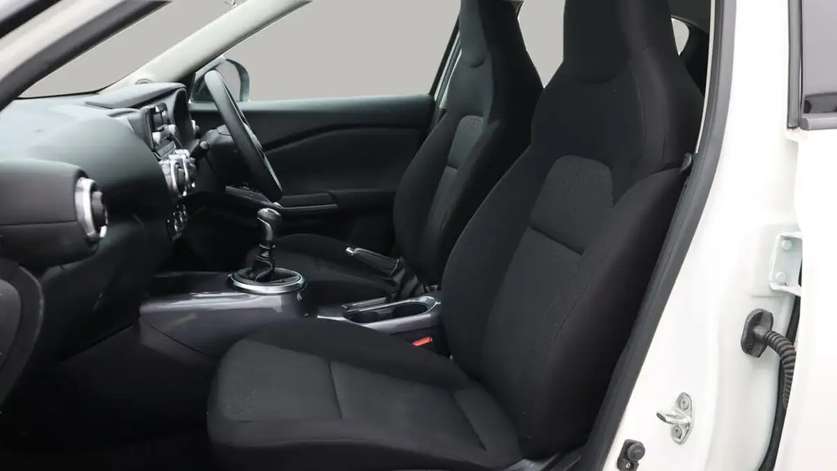 2021-nissan-juke-10-dig-t-visia-big-13