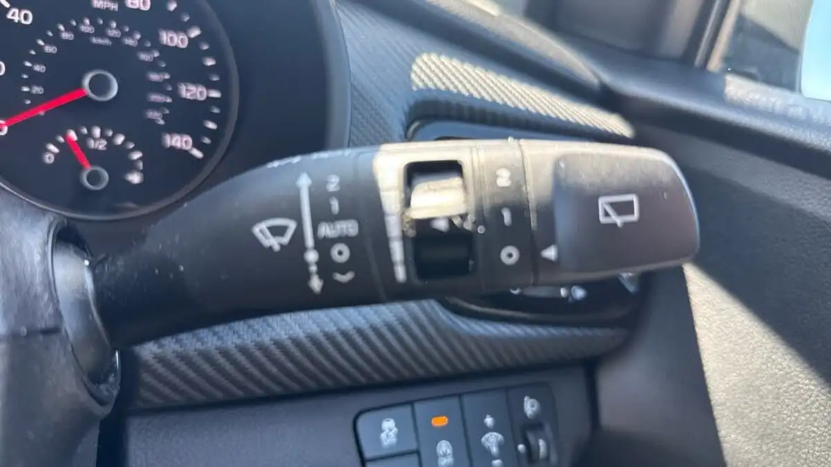 2022-kia-rio-10-t-gdi-gt-line-s-big-34