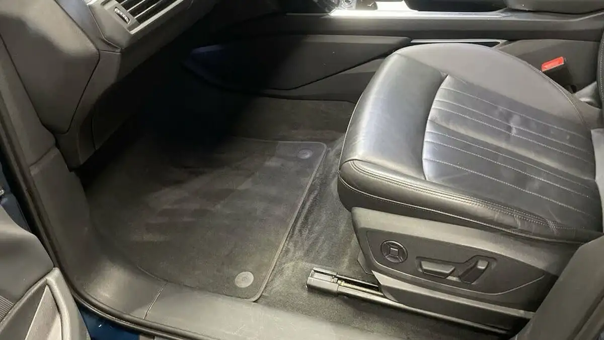 2021-audi-e-tron-50e-technik-station-wagon-big-16