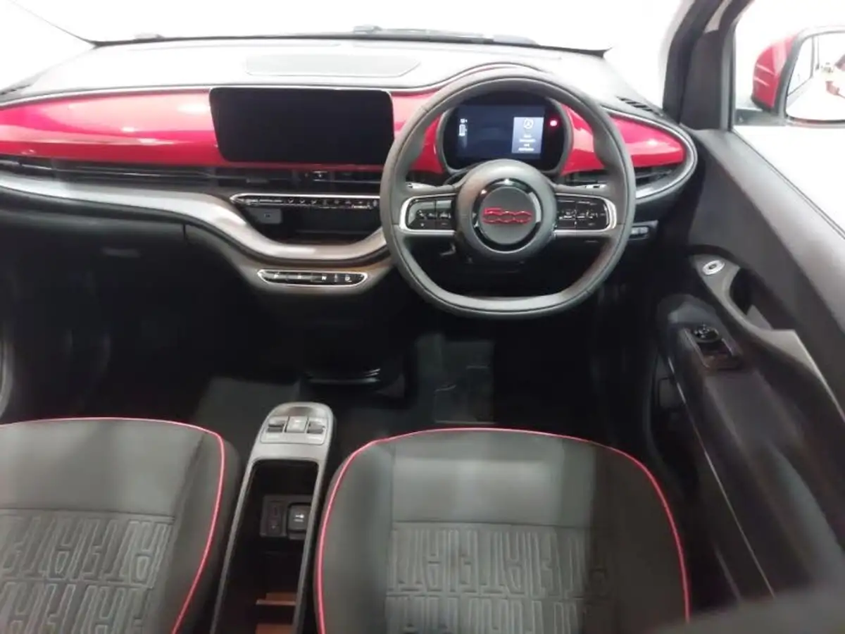2022-fiat-500-e-red-93bhp-big-6