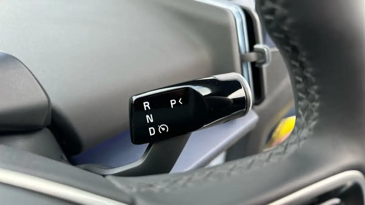 2024-volvo-ex30-e-single-motor-plus-extended-range-big-28