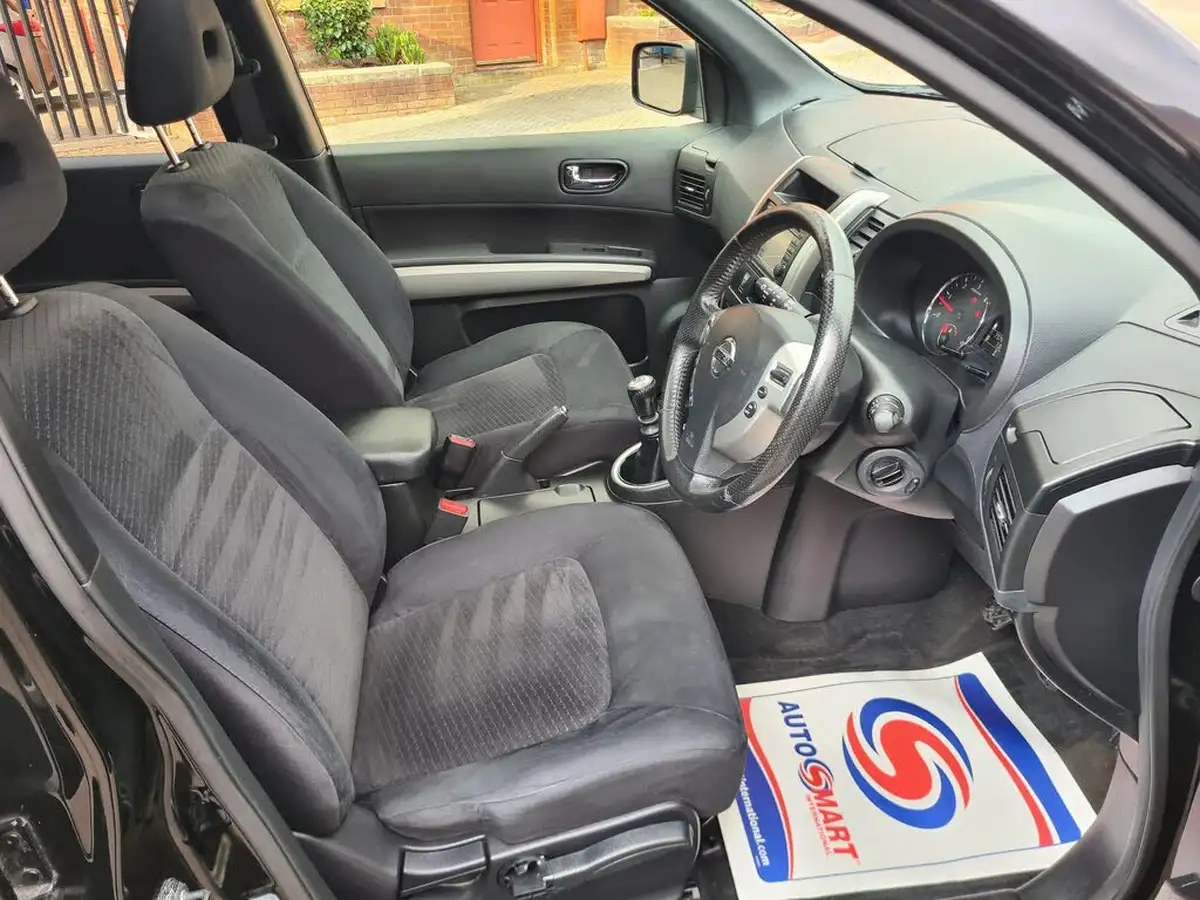 2014-nissan-x-trail-20td-n-tec-big-28