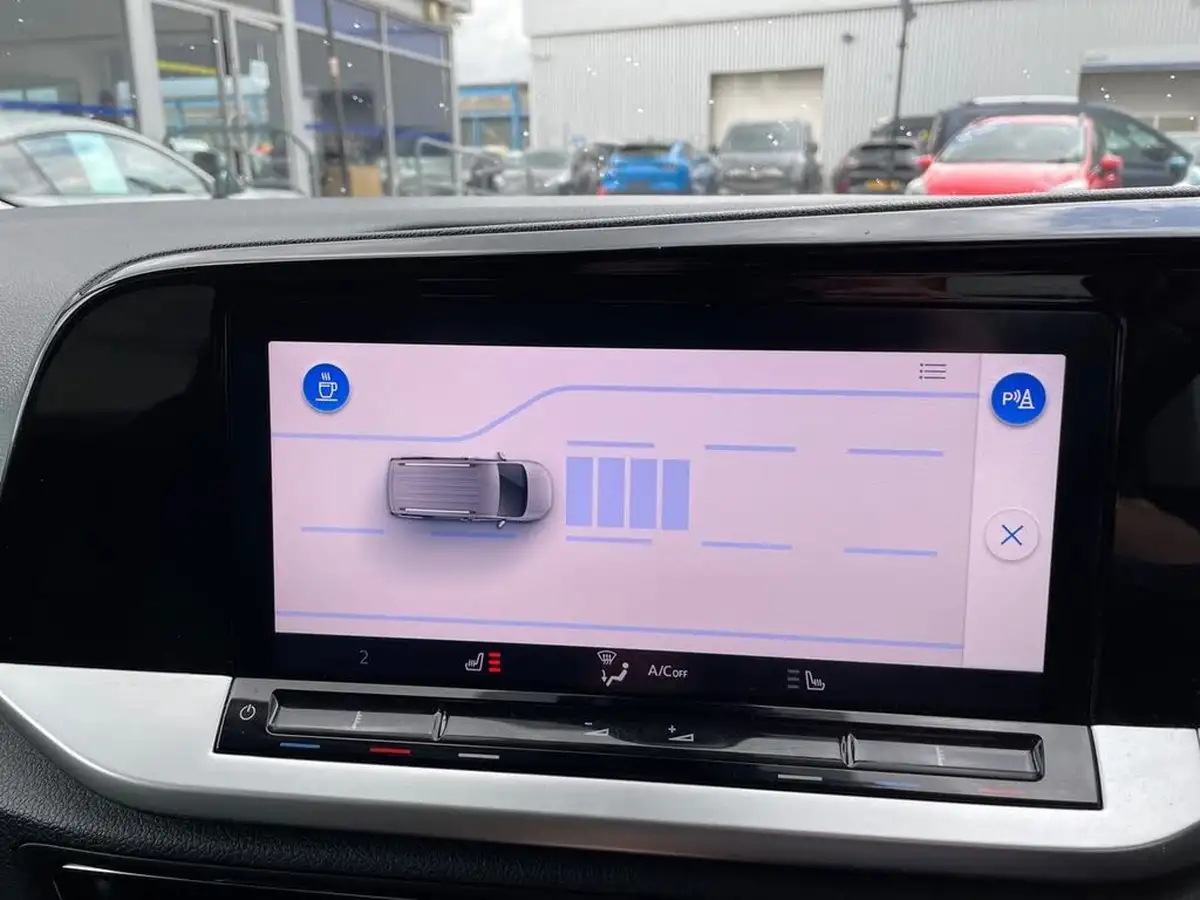 2023-ford-tourneo-connect-20-titanium-big-26