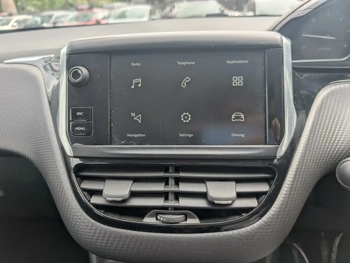 2019-peugeot-208-15-bluehdi-active-big-13