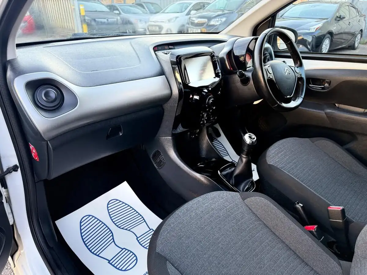 2017-citroen-c1-12-puretech-flair-5d-big-43