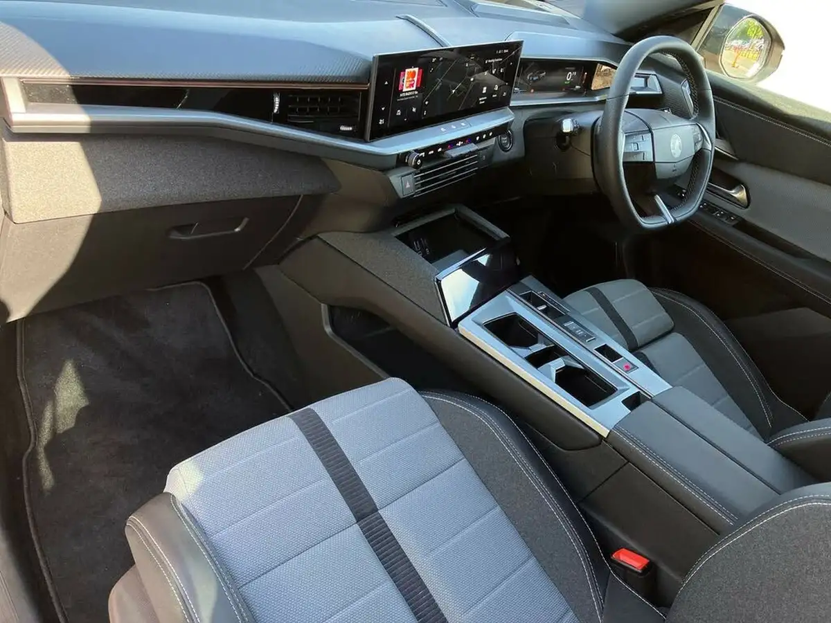 2024-vauxhall-grandland-e-ultimate-big-6
