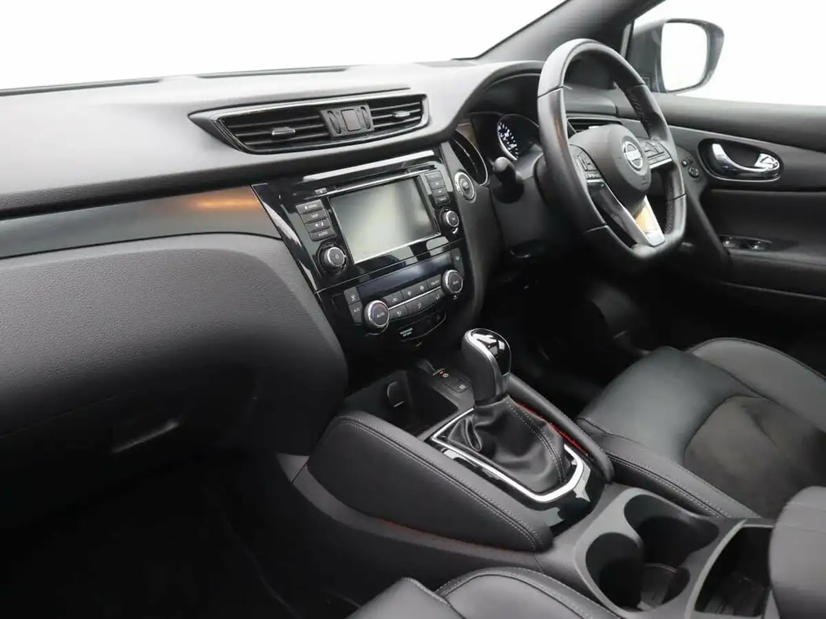 2020-nissan-qashqai-13-dig-t-n-tec-160ps-propilotglass-dct-big-8