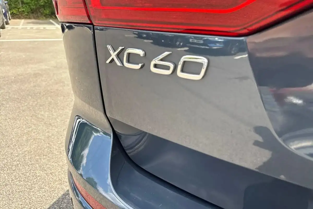 2021-volvo-xc60-20td-b4-r-design-awd-big-26
