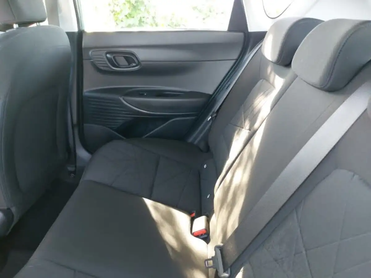 2022-hyundai-bayon-10-t-gdi-se-connect-dct-big-5