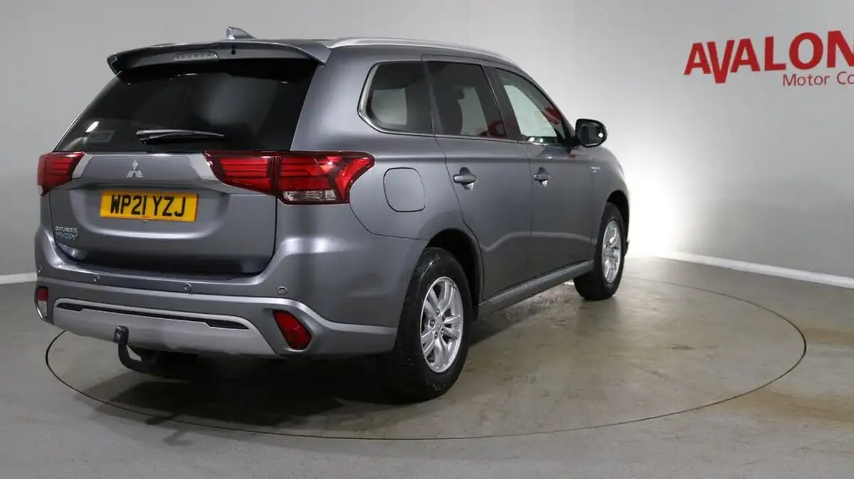 2021-mitsubishi-outlander-24-verve-phev-big-9