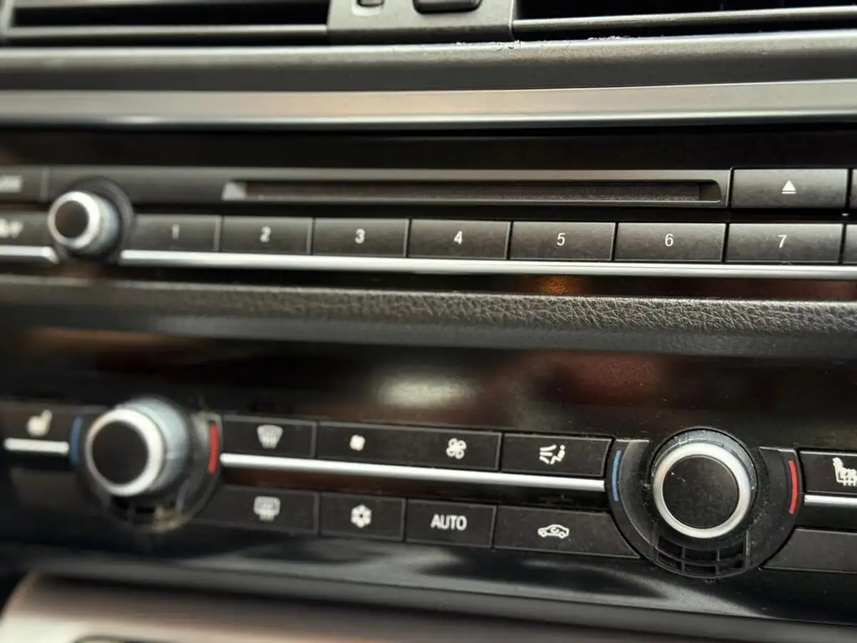 2010-bmw-5-series-20td-520d-se-auto-big-15