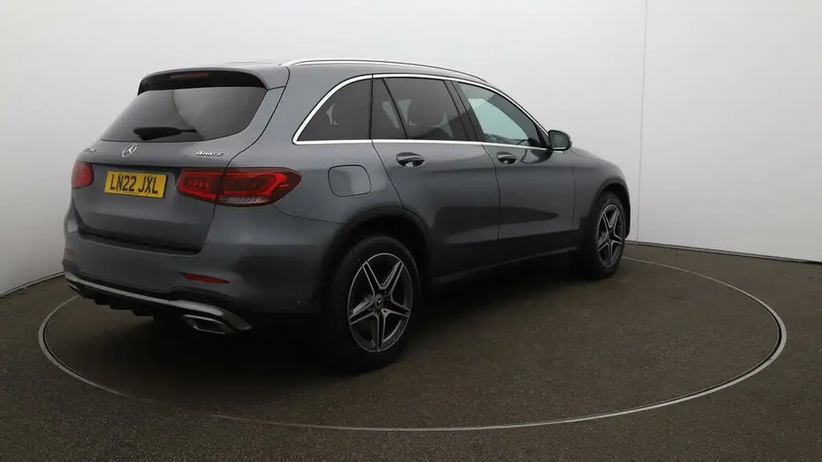 2022-mercedes-benz-glc-class-20d-glc220d-amg-line-195ps-station-wagon-5d-1950cc-4matic-plus-big-53