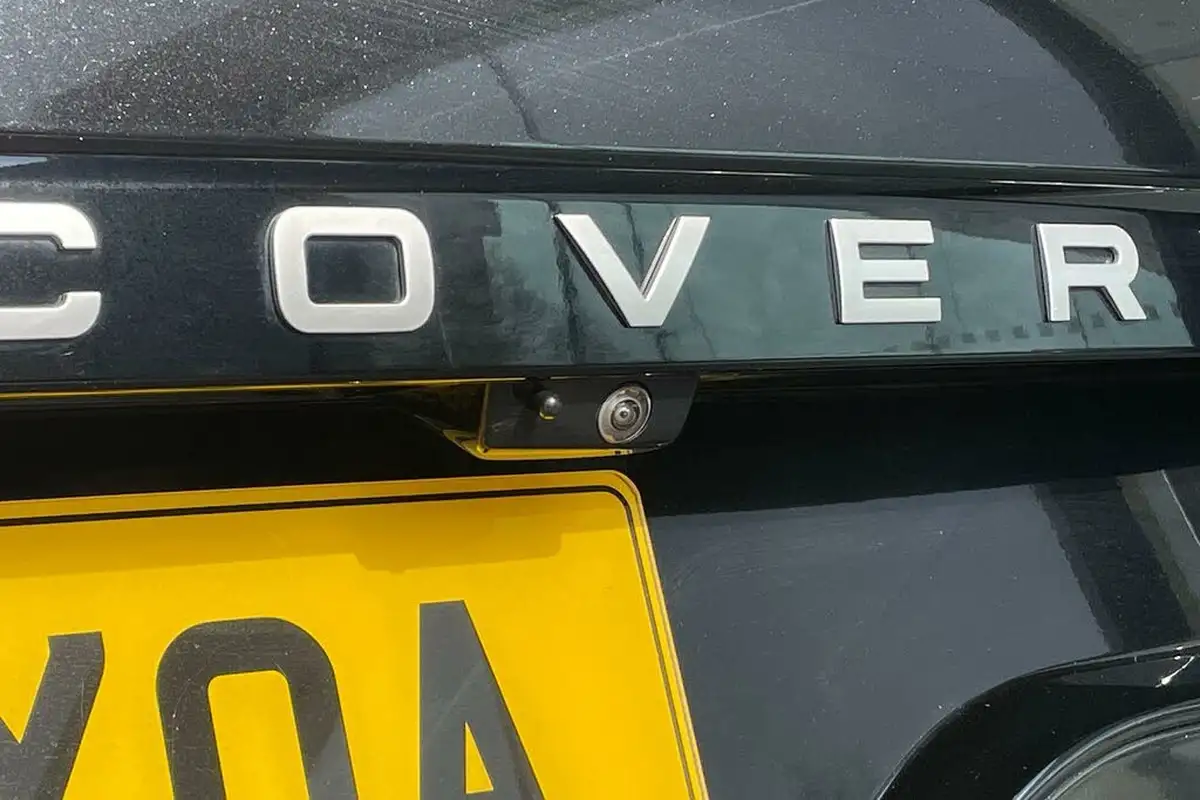 2024-land-rover-discovery-30-d300-metropolitan-edition-big-54