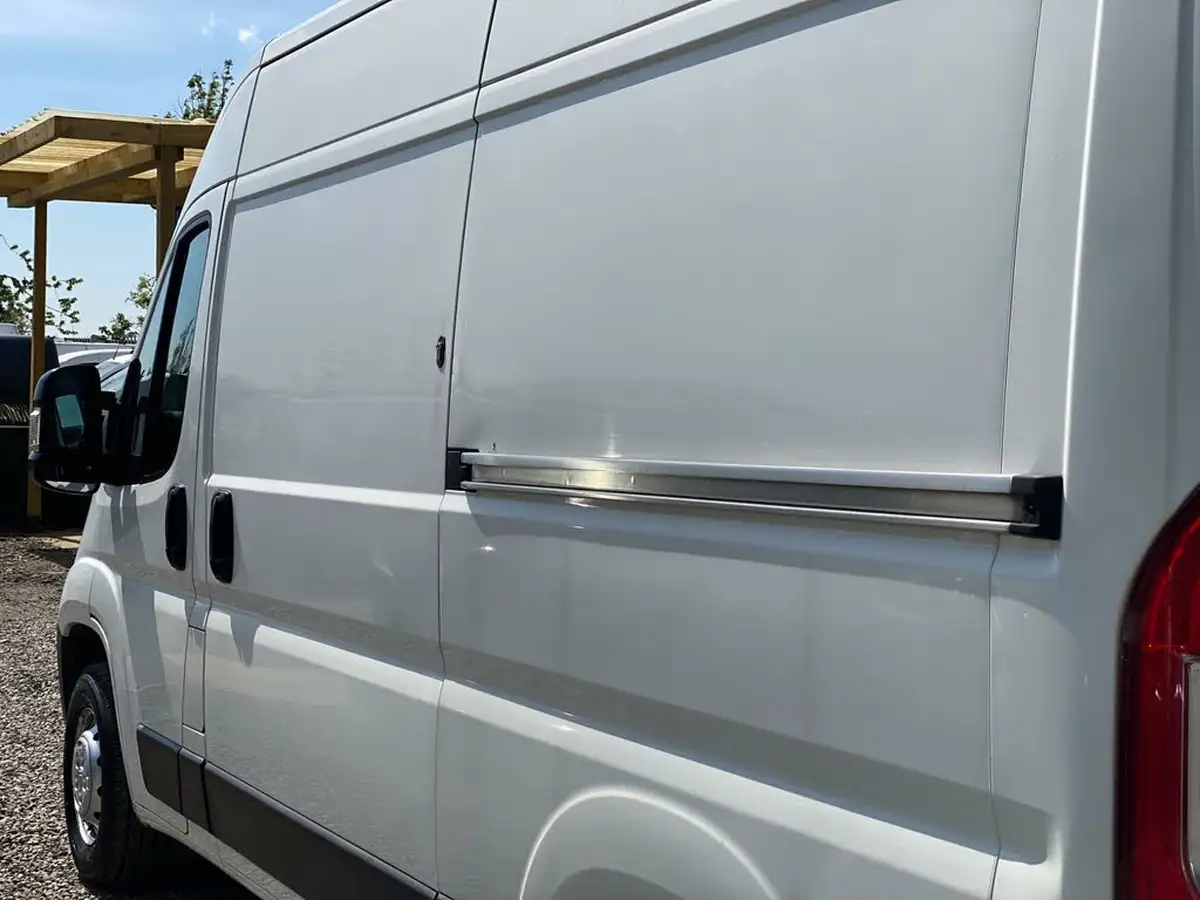 2018-citroen-relay-20bluehdi-35-l2h2-big-33