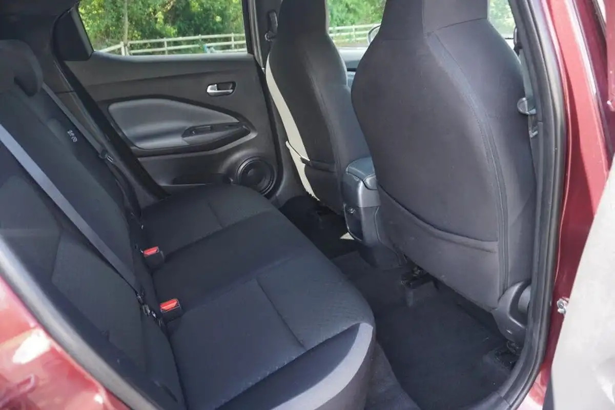 2020-nissan-juke-10-dig-t-n-connecta-117ps-big-9
