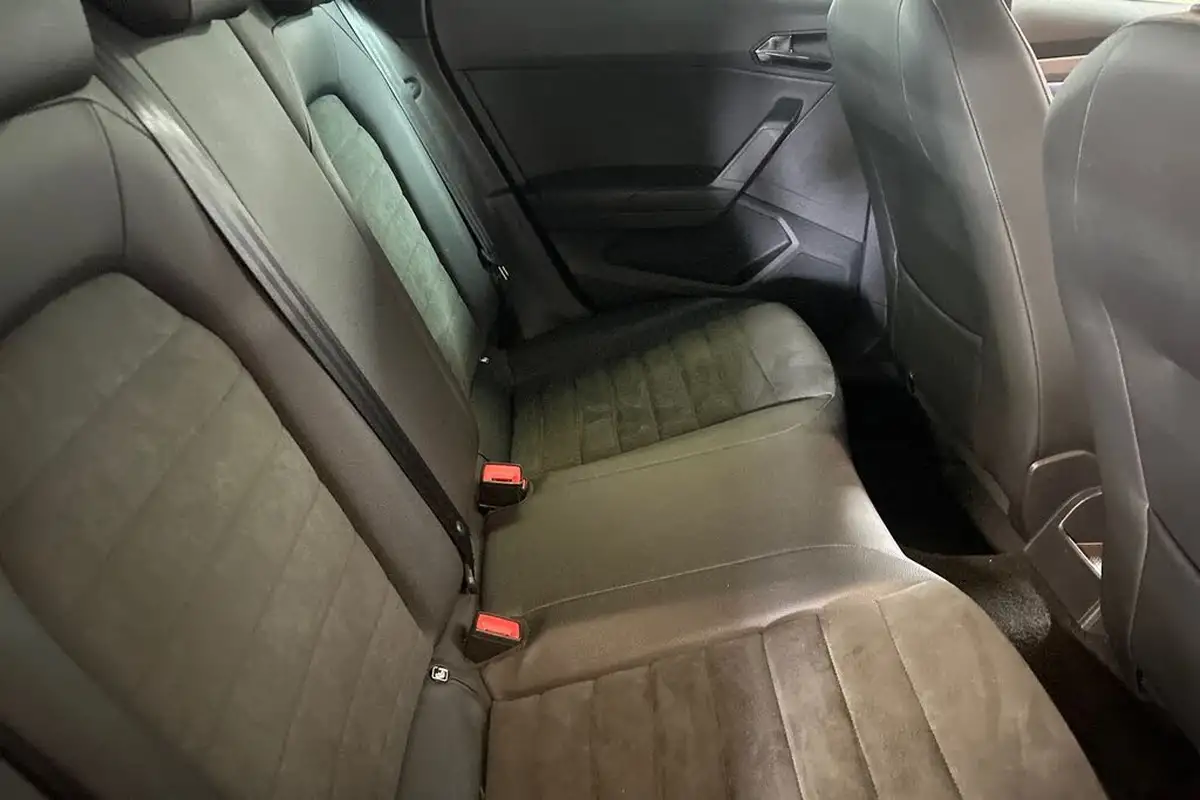 2020-seat-arona-15-tsi-evo-fr-sport-big-16