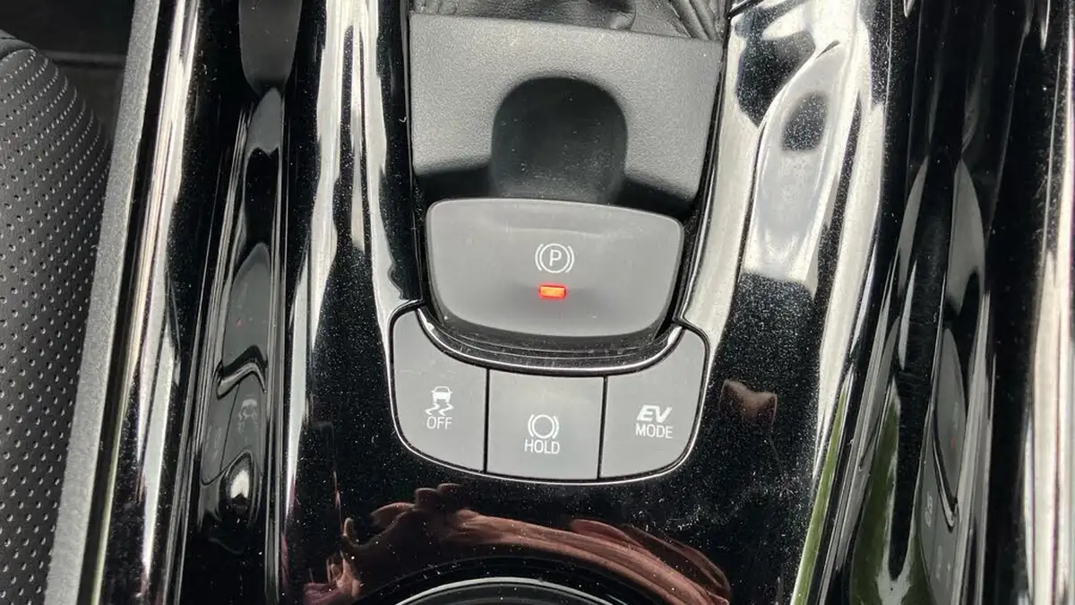 2022-toyota-c-hr-18-vvt-i-excel-big-24